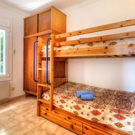 Holiday home Holiday La Falconera